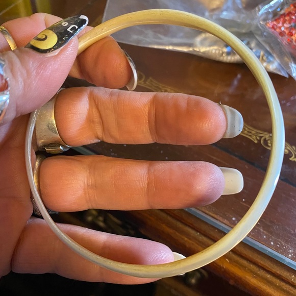 Shell bracelet - Picture 3 of 3